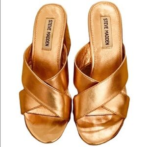 💯% Authentic Rose Gold Steve Madden Sandals